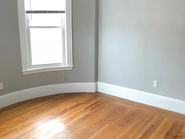 122 Calumet St #2 — Photo 8