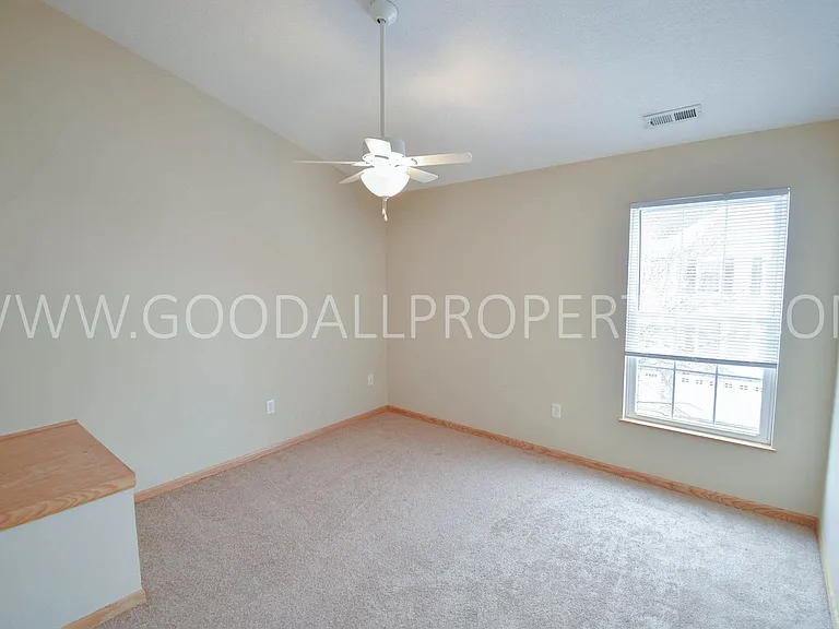 4317 153rd St — Photo 6
