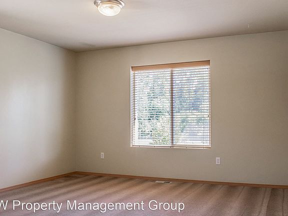 2nd image of 7908 87th Ave NE