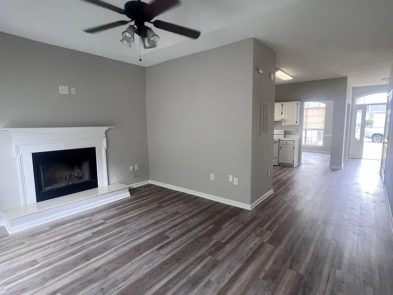 124 Parklane Pl — Photo 5
