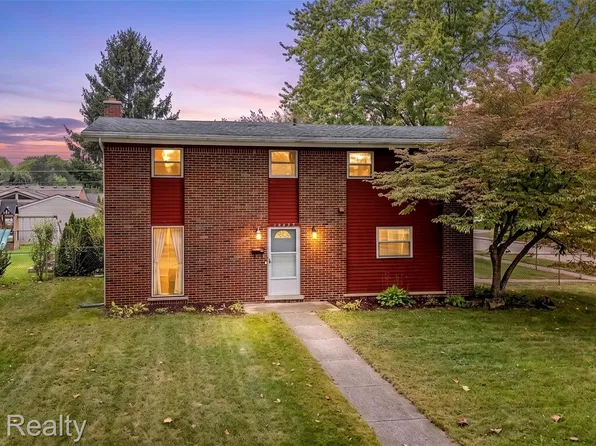 19495 Osmus St, Livonia, MI 48152