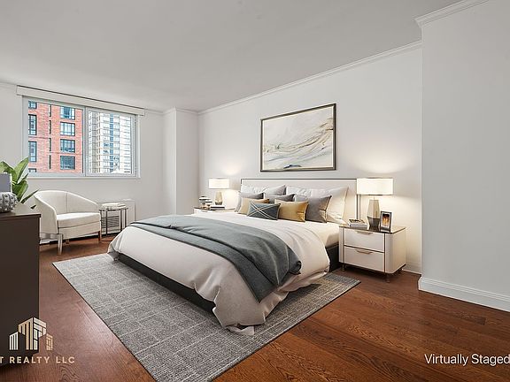 4th image of 200 E 94th St APT 1915