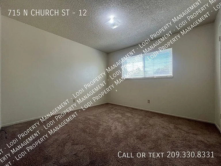 715 N Church St #12 — Photo 13