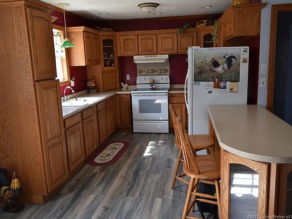 3rd image of 5323 Clarissa Ln NW