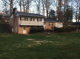 2468 Birchdale Dr, Lenoir, NC 28645
