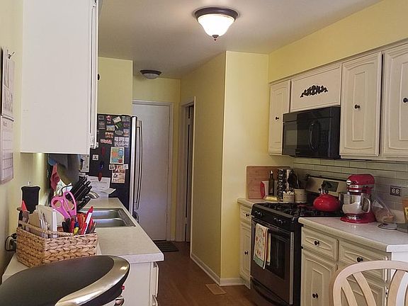 4th image of 715 Bordeaux Ct Unit D