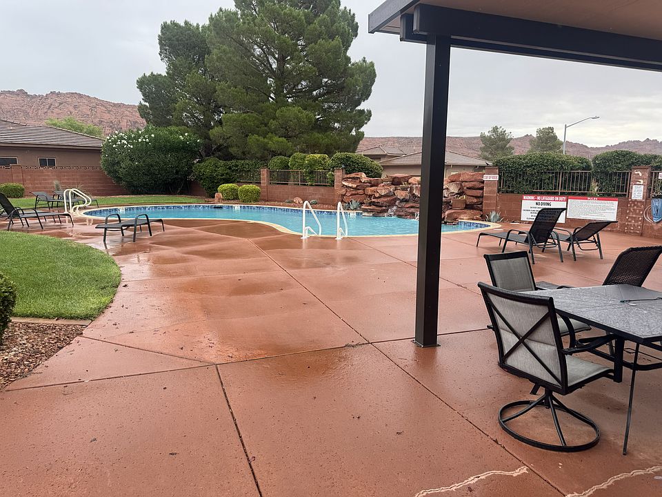 Community pool & spa _ included