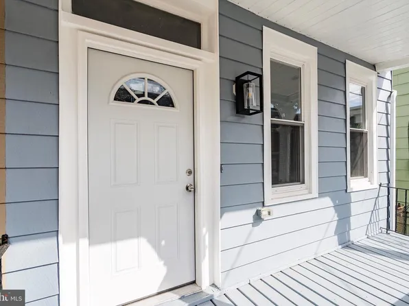 217 W Union St, Burlington, NJ 08016