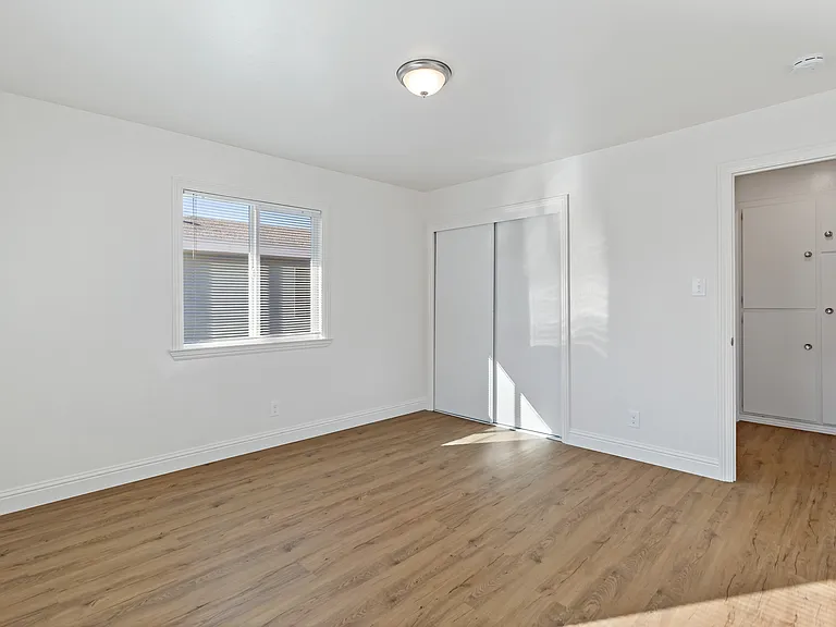 152 John St #2 — Photo 5