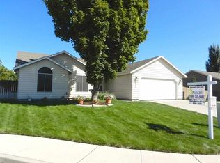 1704 W 23rd Pl, Kennewick, WA 99337