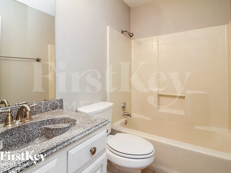 5611 Chimney Rock Dr — Photo 13