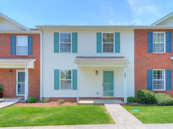 145 Charleston Ln, Christiansburg, VA 24073