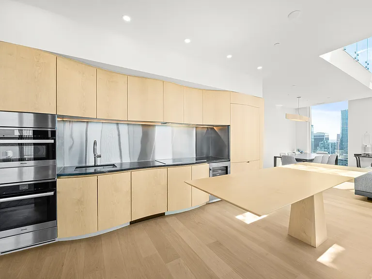 1568 Alberni St #Penthouse 3 — Photo 7