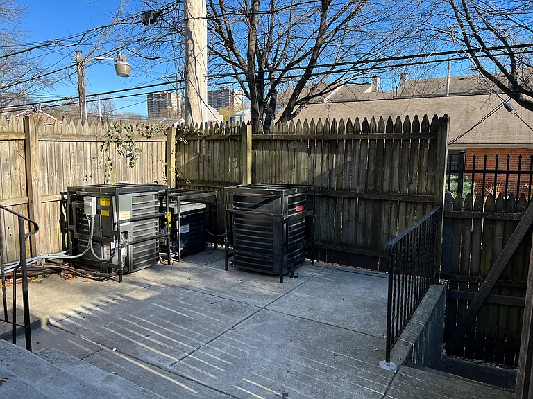 2255 N Park Ave #2A — Photo 13