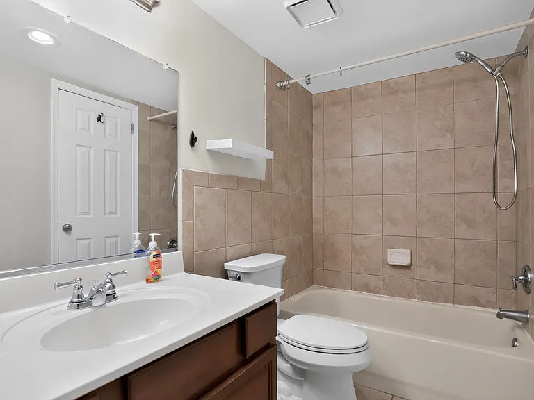 69 Ramsgate Ct — Photo 26