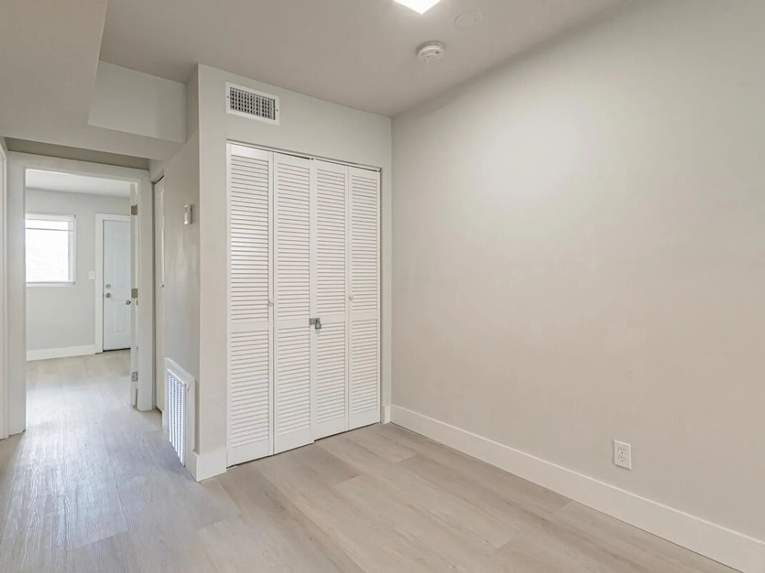 ZD Townhomes — Photo 4