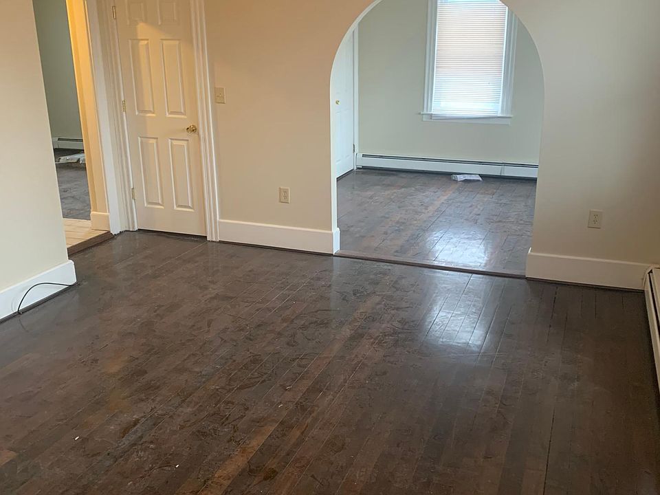 1st image of 132 Gesler St #4