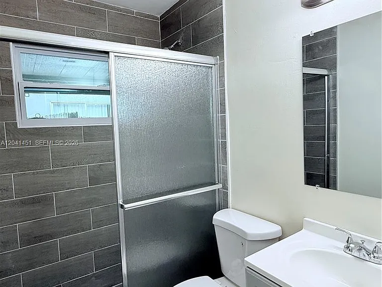 2470 NE 182nd Ter #1 — Photo 21