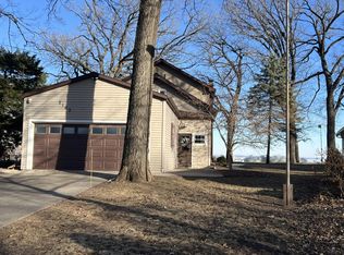 2163 N Point Comfort Rd, Oshkosh, WI 54902