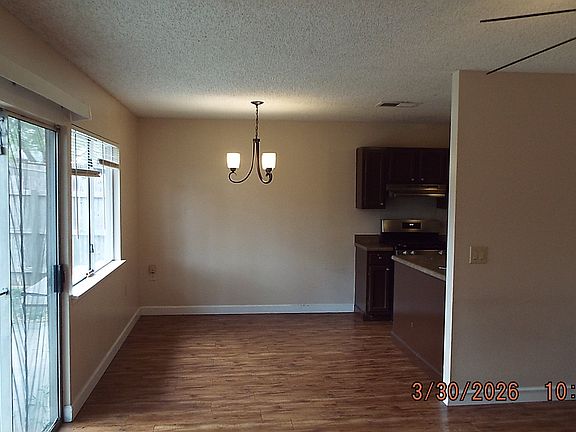 4th image of 5922 Brambletree