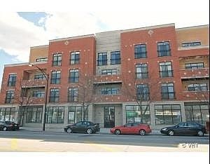 1st image of 5766 N Lincoln Ave #206