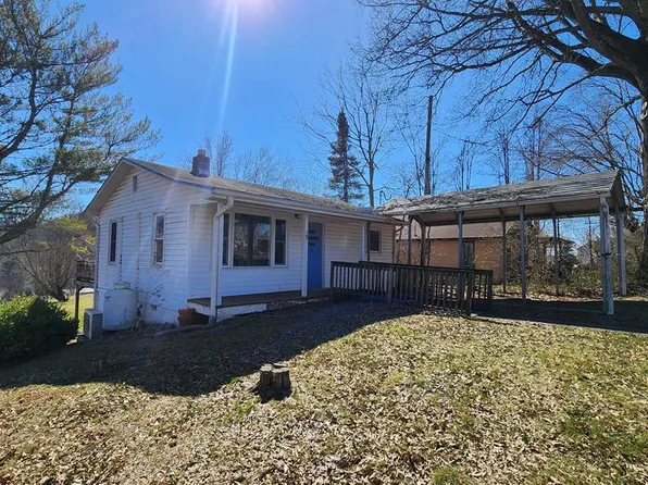 167 2nd St, Franklin, NC 28734