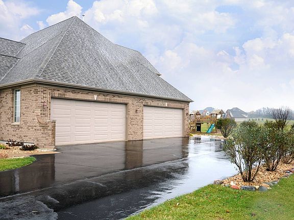 2nd image of 15678 S Stonewall Dr