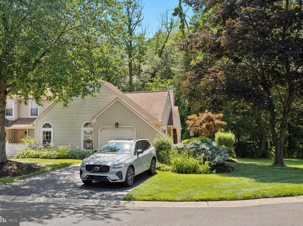 1720 Balas Cir, Southampton, PA 18966