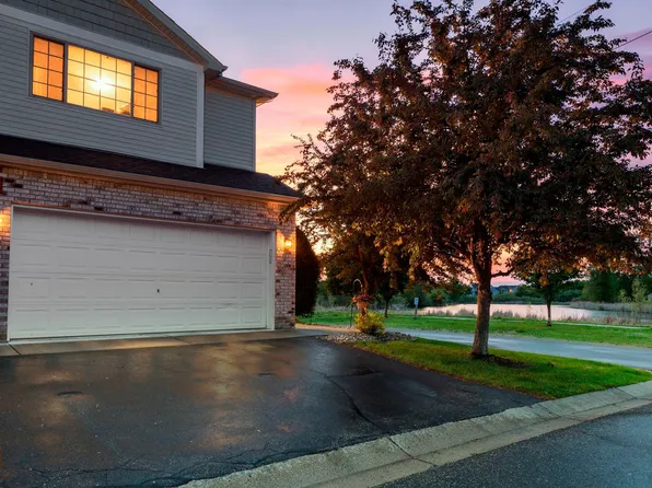 155 Stallion Ln, Lino Lakes, MN 55014