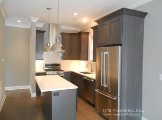 874 W Lill Ave #1F, Chicago, IL 60614