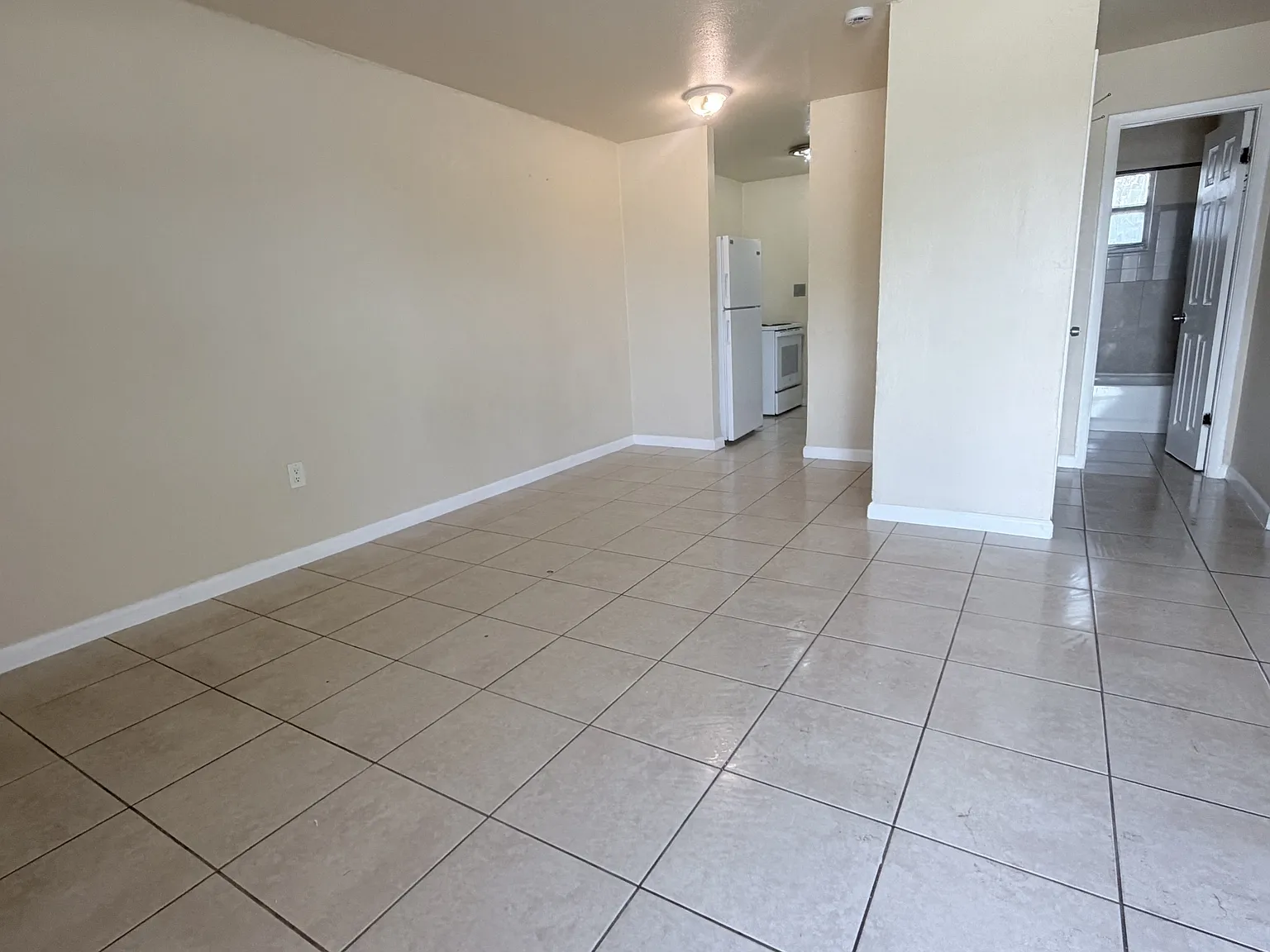 2115 Washington St. - B — Photo 1