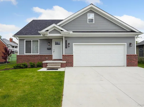 1759 2nd St, Wyandotte, MI 48192