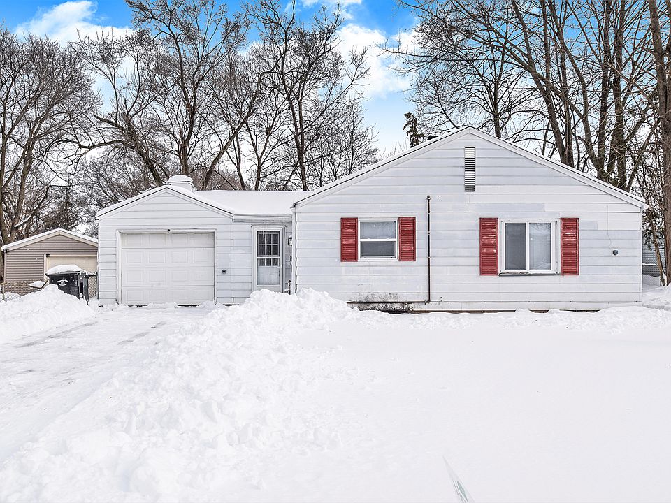 1st image of 2416 Crest Ave