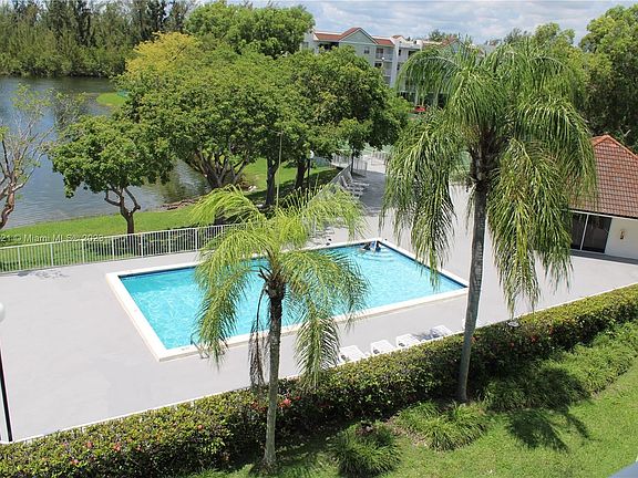 3rd image of 8200 SW 210th St APT 308