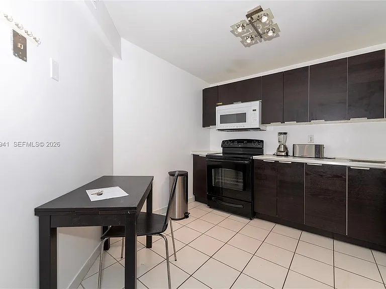 2750 NE 183rd St #1207 — Photo 3
