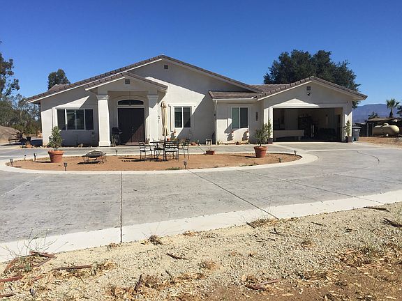 3rd image of 9824 Canyon Country Ln