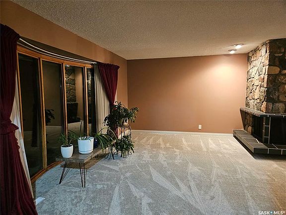 5th image of 2927 Park St