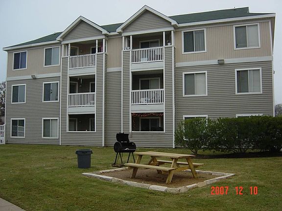 2nd image of 529 Southwest Pkwy APT 103
