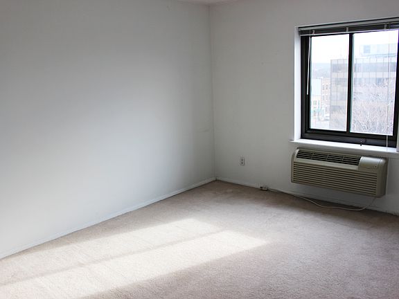 5th image of 213-2 42nd Ave #7A