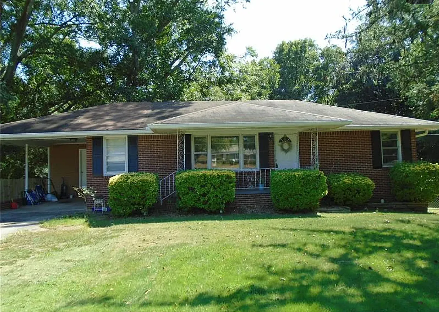 Charming 3BR Brick Ranch in Smyrna | Hardwood Floors, Fenced Backyard & Convenient Location — Photo 1