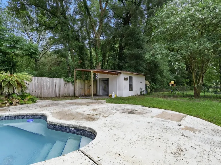 4465 NE 34th Ct — Photo 13