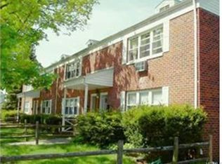 35 Prairie Ave APT C, Suffern, NY 10901