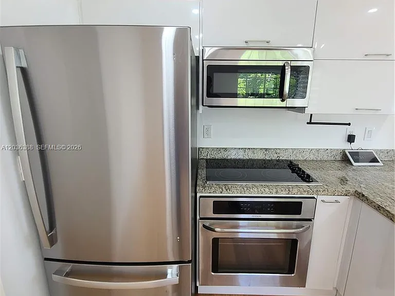 825 Michigan Ave #3 — Photo 20