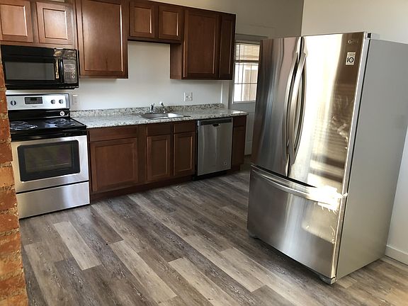Large eat in kitchen