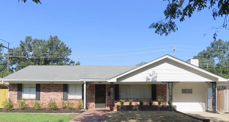 6900 Cloverdale Dr — Photo 1