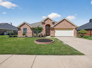 1006 Diane St, Aubrey, TX 76227