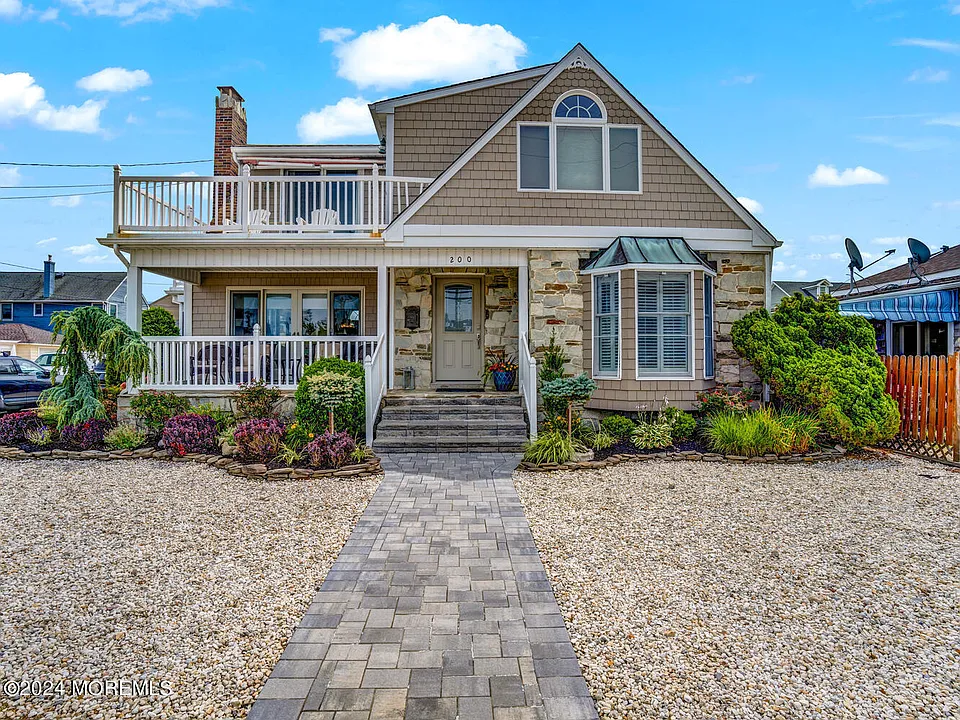 200 S Bayview Ave