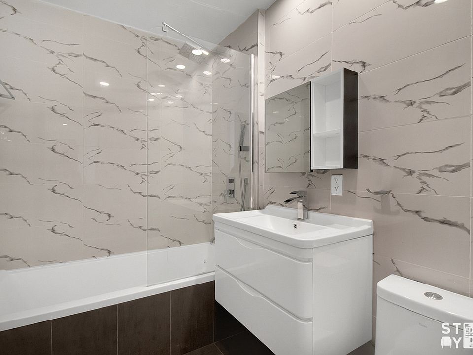 2nd image of 672 Halsey St #2L