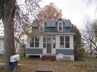 107 S Osborn Ave, Oakland, NE 68045