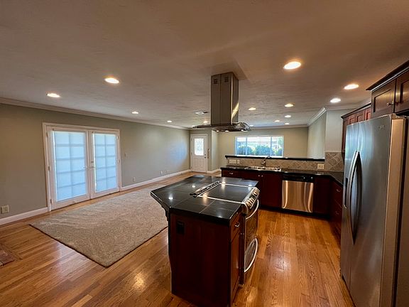 5th image of 3771 Breuner Ave